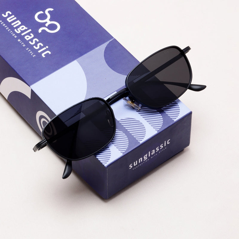 Regal Full Black Oval Sunglasses